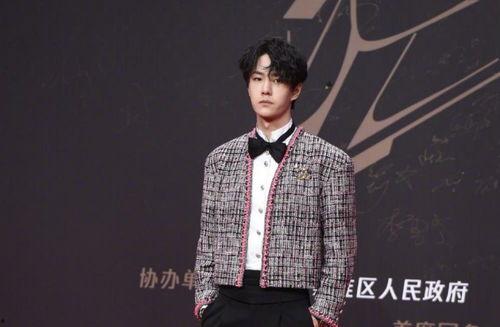 肖战公开爆料王一博视频,揭秘背后惊人真相！